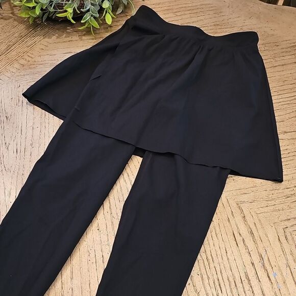SPANX Booty Boost Skorted Legging XS Black - Picture 2 of 12